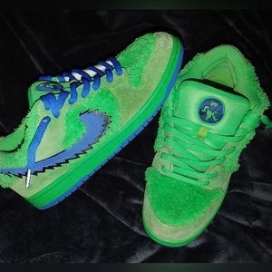 Men's Bright Green Sneakers with Grateful Dead Bear Details Size 12